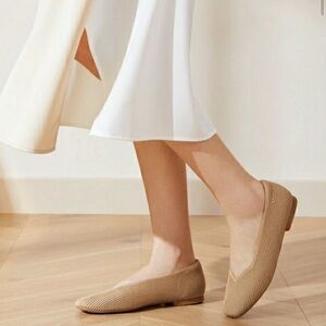 Vivaia Margot 2.0 Square-Toe V-Cut Flats Nutmeg 40‎ / 9